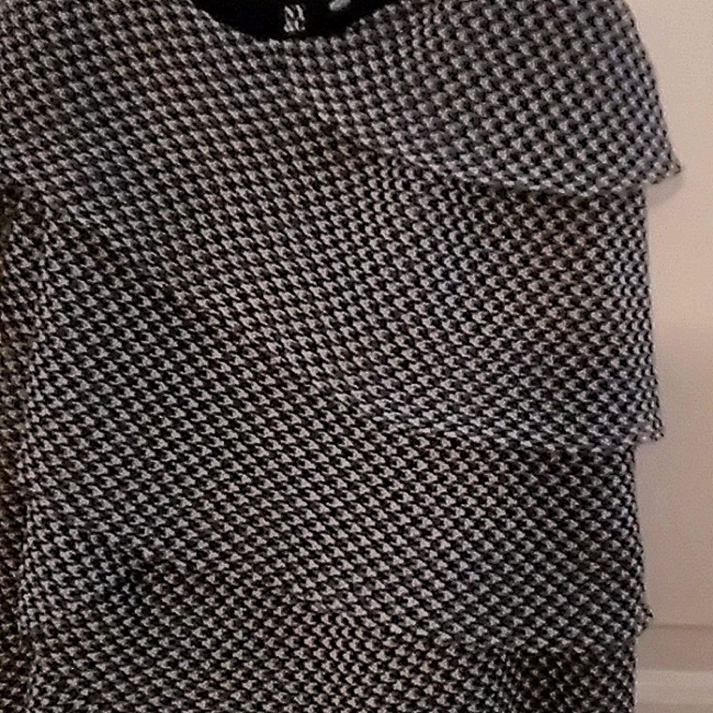 Top - Picture 3 of 3